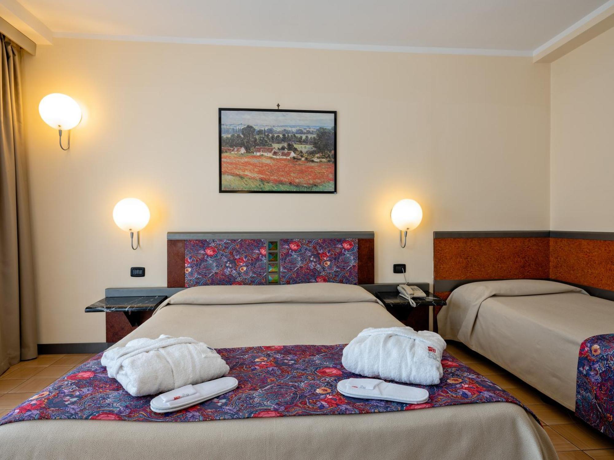 Hotel Caesar Palace Giardini-Naxos Szoba fotó