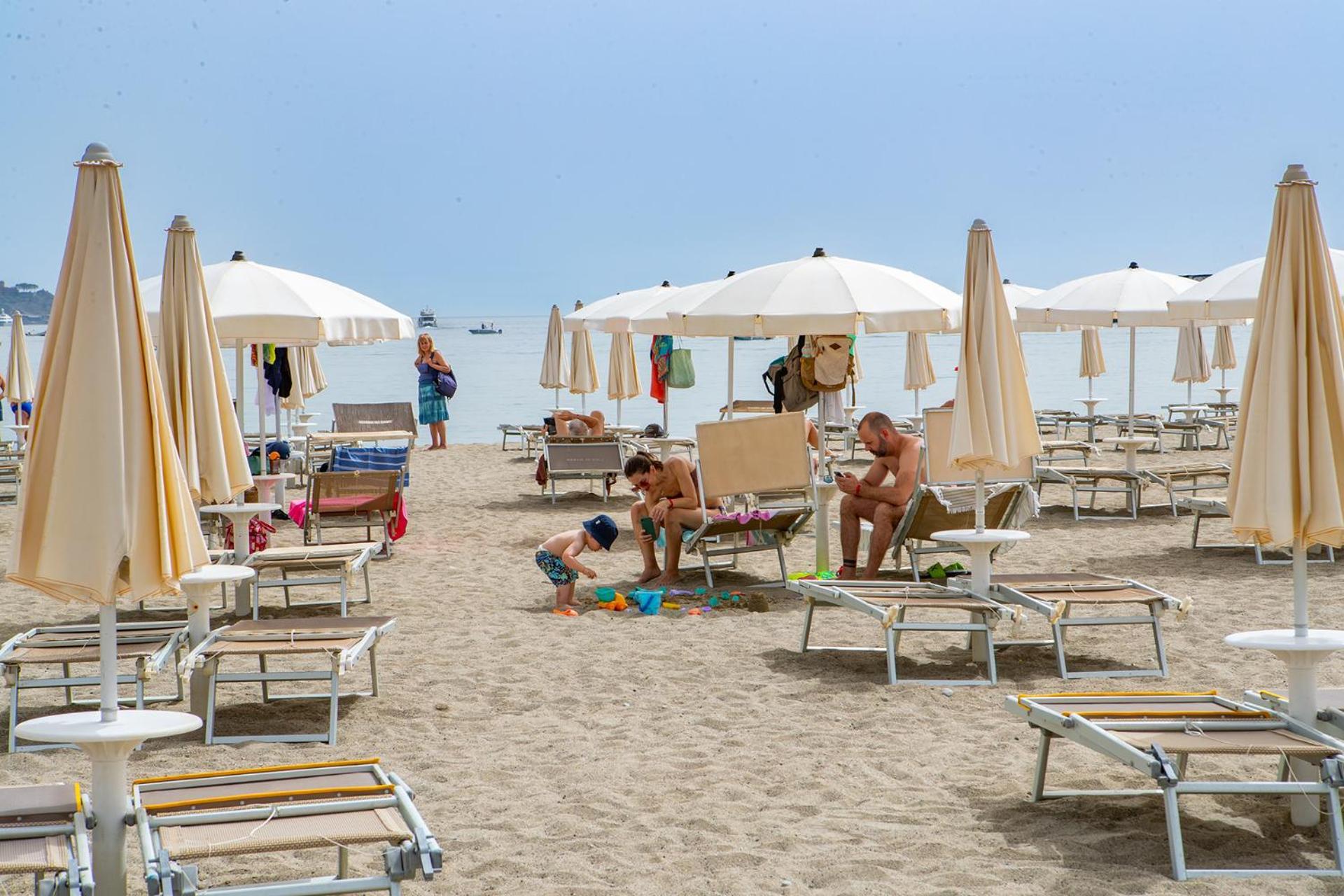 Hotel Caesar Palace Giardini-Naxos Kültér fotó